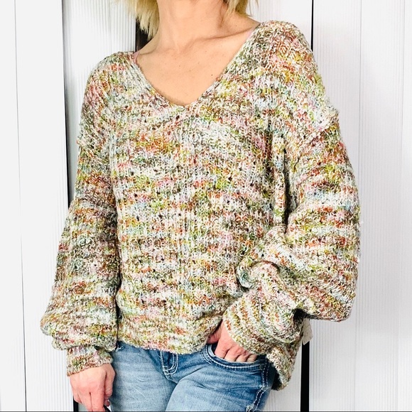 🧶NWT🤩|•FREE PEOPLE•| Cozy-Chic V-Neck Sweater🧶 - Picture 2 of 10
